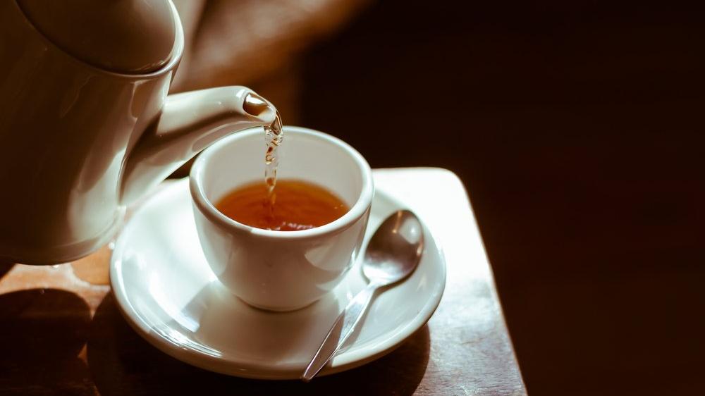 Demans ve Alzheimer için etkili… Araştırmacılar “günde iki fincan çay” diyor