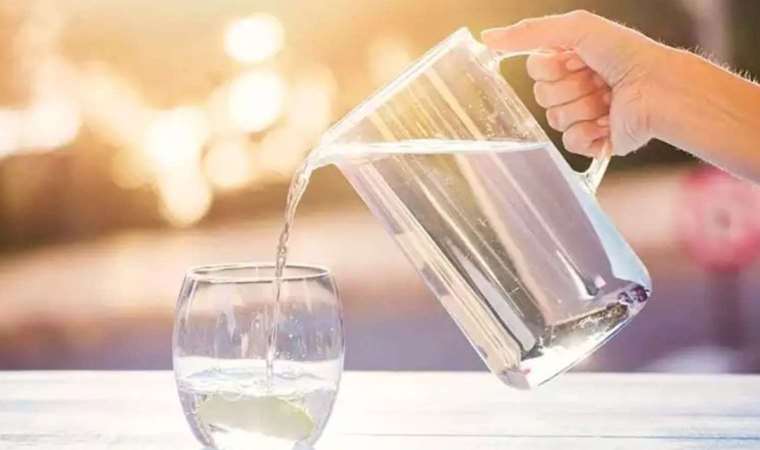 Uzmanından uyarı: Su içmek için susamayı beklemeyin