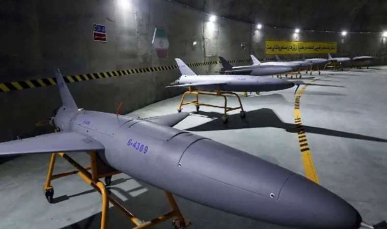 İran, Irak Savaşı’nın yıldönümünde yeni “en uzun menzilli” insansız hava aracını sergiledi