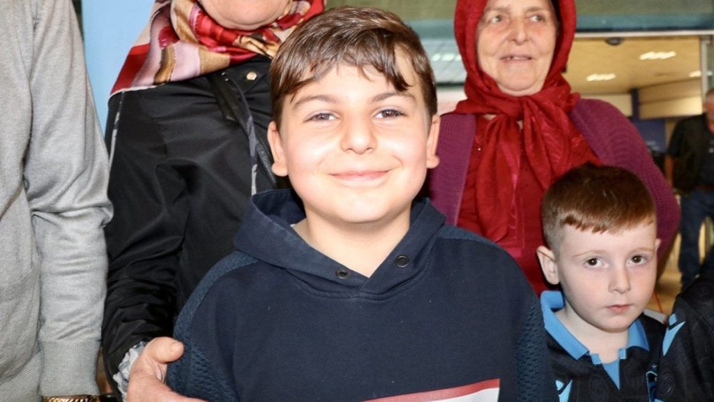 9 yaşındaki Trabzonsporlu çocuğa biber gazı sıkan sanığa 2 yıl 3 aya kadar hapis istemi