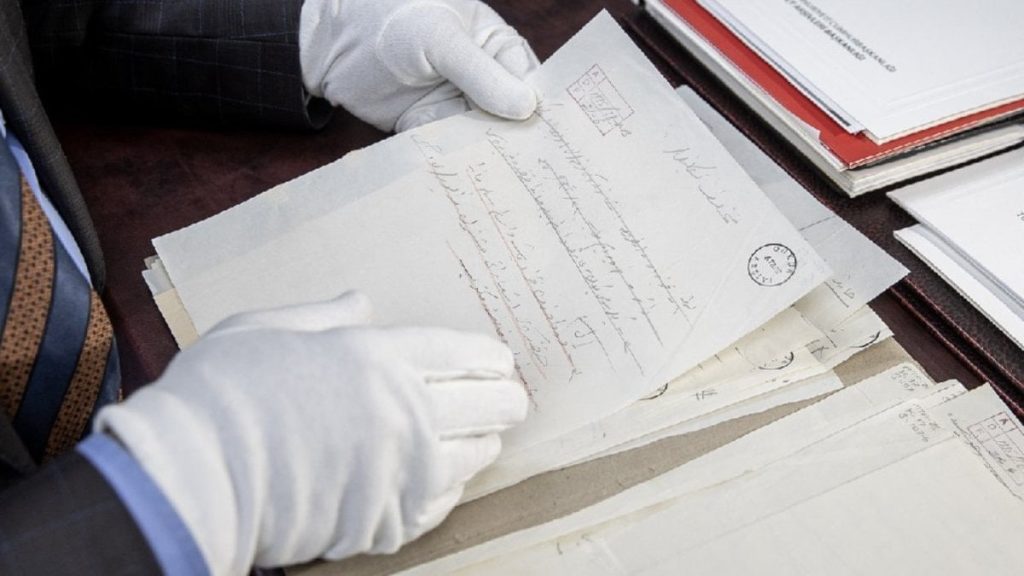 Atatürk’ün el yazısı notları paylaşıldı