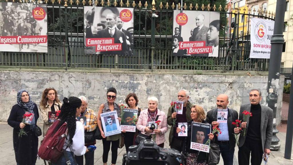 Bakan Yerlikaya, “Yaşadıkları mağduriyet” demişti: Cumartesi Anneleri, 5 yıl sonra Galatasaray Meydanı’nda