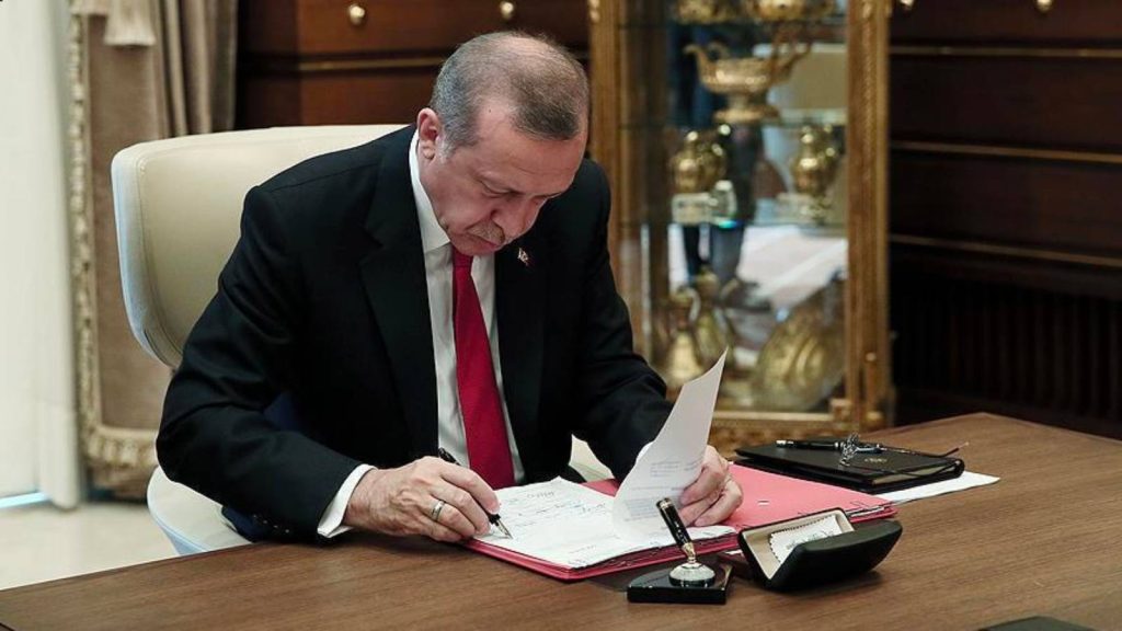 Erdoğan’ın imzasıyla 8 bakanlığa yeni atamalar yapıldı, 3 bakanlıkta üst düzey isimler görevden alındı