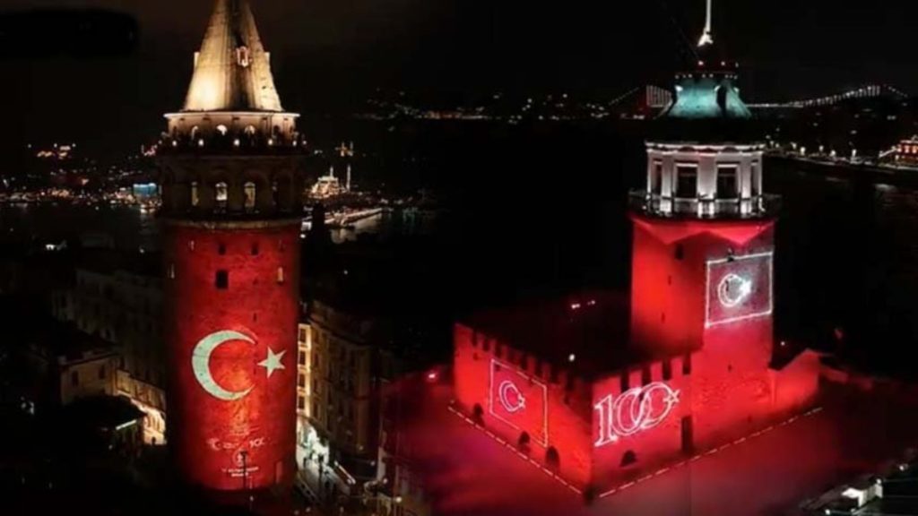 Galata ve Kız Kulesi’nde ışık gösterileri 10 Kasım’a kadar sürecek