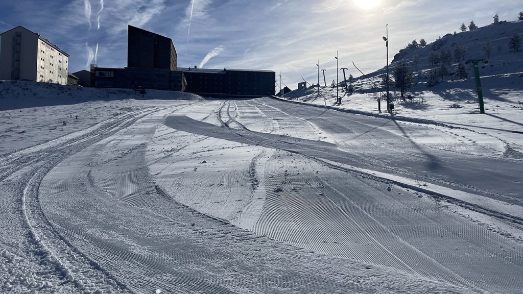 Kartalkaya Kayak Merkezi yeni sezona hazırlanıyor: Kar kalınlığı 45 santimetreye ulaştı