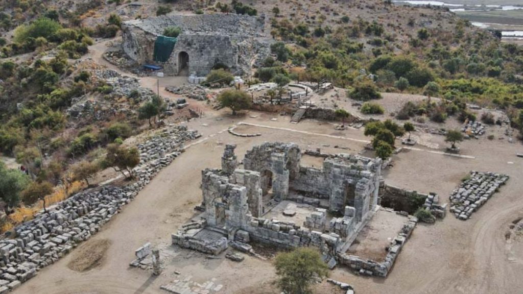 Kaunos Antik Kenti’nde Osmanlı dönemi türbe kalıntısı bulundu