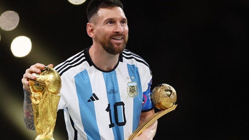 Messi’nin 2022 Dünya Kupası formaları açık artırmaya çıkıyor