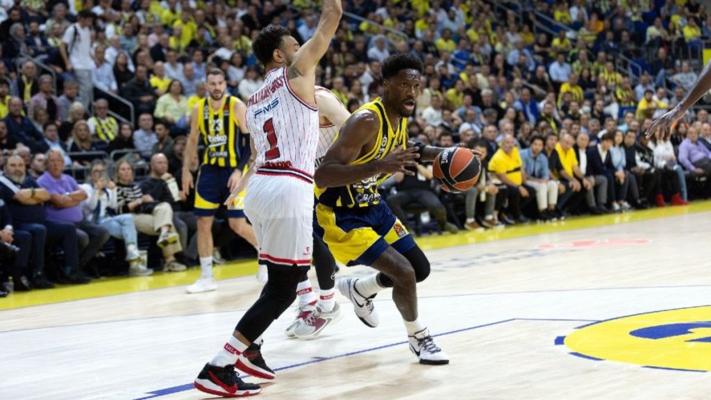 Olympiakos’u yenen Fenerbahçe Beko seriye bağladı