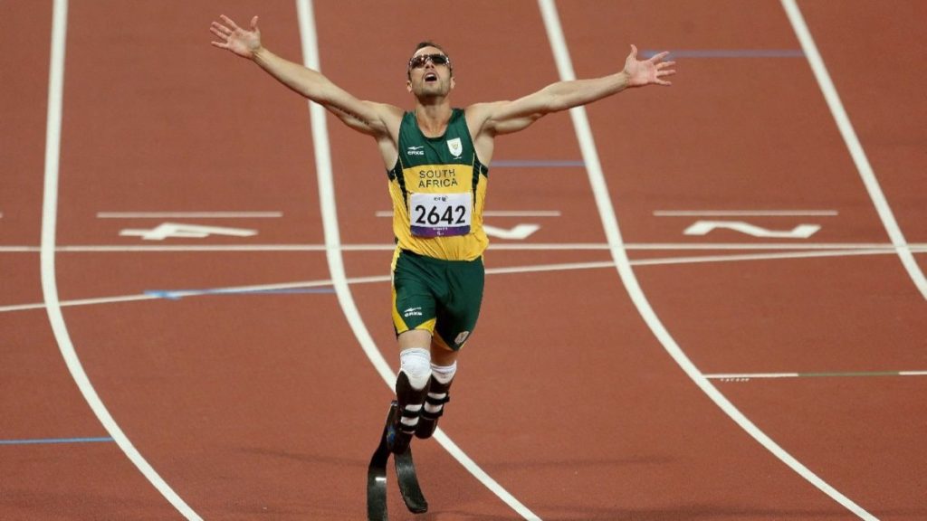 Sevgilisini öldüren eski paralimpik atlet Oscar Pistorius, tahliye ediliyor