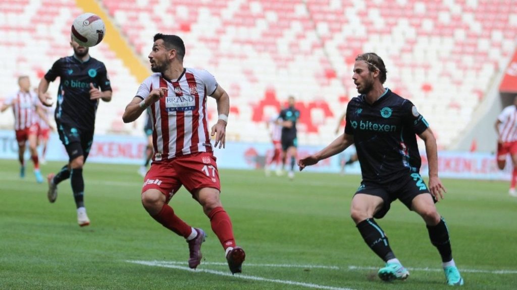 Sivasspor ile Adana Demirspor puanları paylaştı