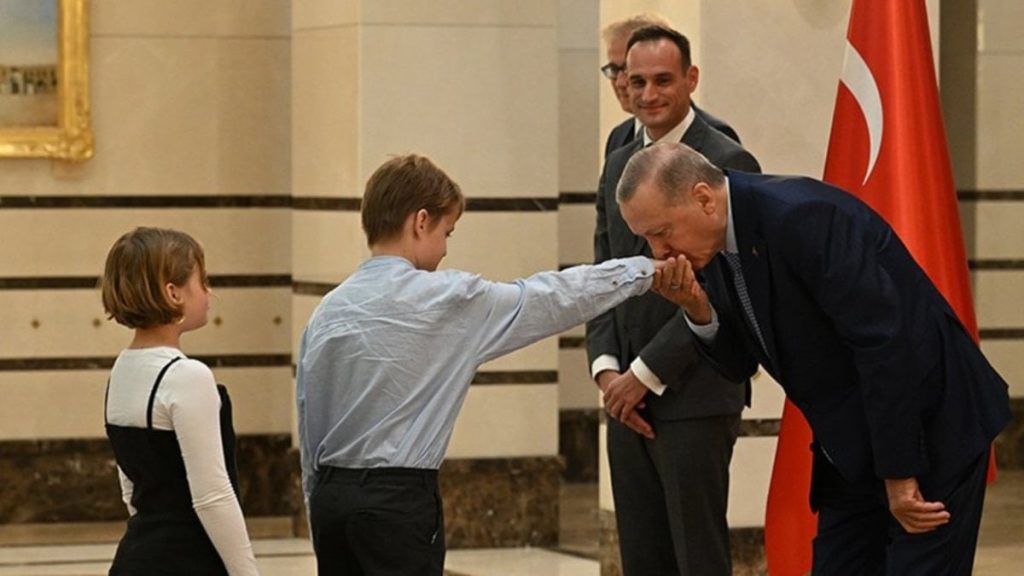 Sloven elçiden Erdoğan’a güven mektubu