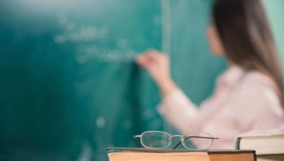 Ücretli öğretmenlere yüzde 25 zam kararı yürürlüğe girdi