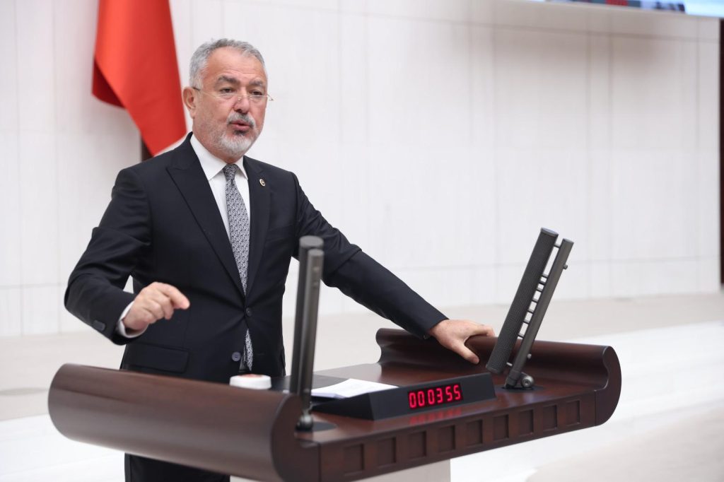 CHP Muğla Milletvekili Cumhur Uzun “Aranan şahısları” Meclis Gündemine taşıdı.