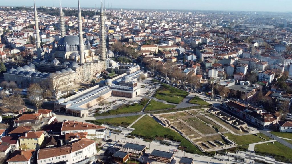 Selimiye Meydanı’danki tarihi han ve hamam restore edilecek