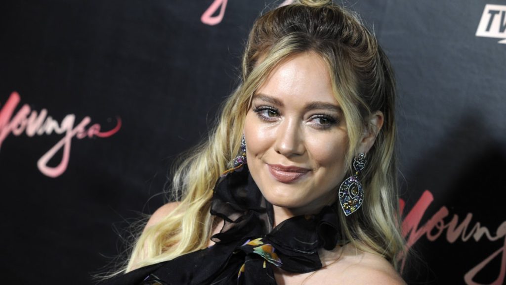 Ünlü şarkıcı Hilary Duff dördüncü çocuğuna hamile