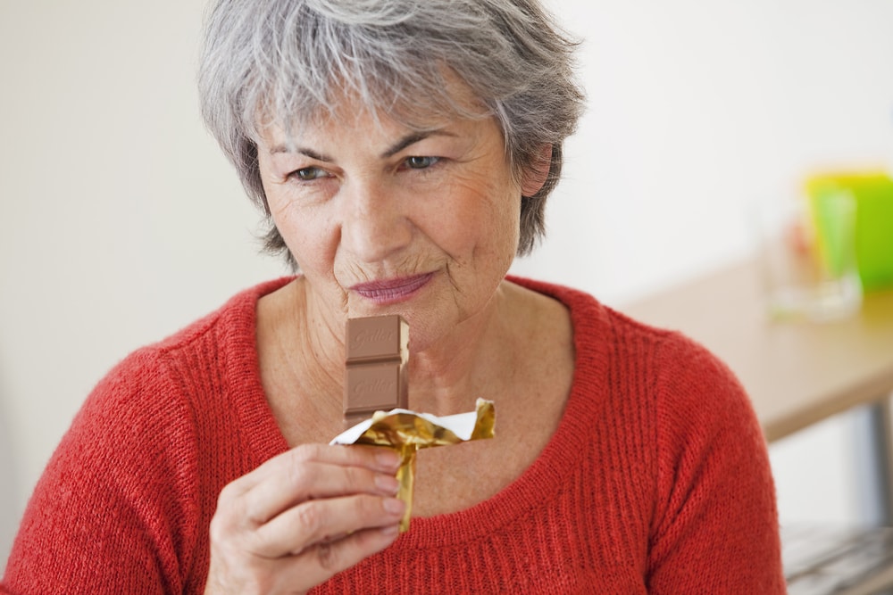 Uzmanlar demans riski için çikolata yemeyi öneriyor