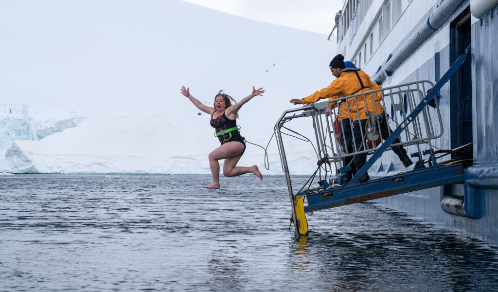 Antarktika’nın Büyülü Dünyası Türk Turizmcisi Burak Bilgit ile Keşfe Açılıyor