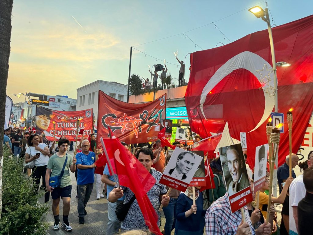 Bodrum’da 19 Mayıs coşkusu caddelere sığmadı