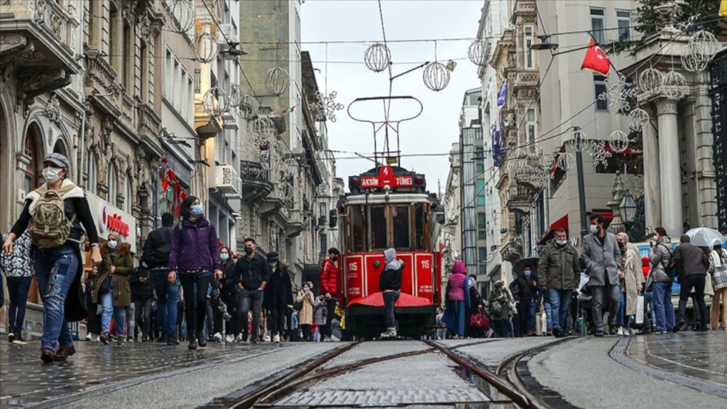 İstanbul’a üç ayda 3,7 milyon turist: İlk sırada Ruslar var