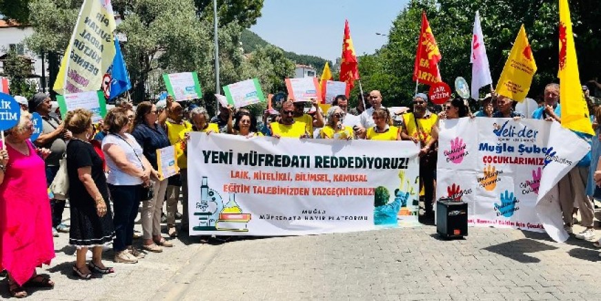 Karnelerin alındığı gün eğitimin acı durumunu gözler önüne serdiler