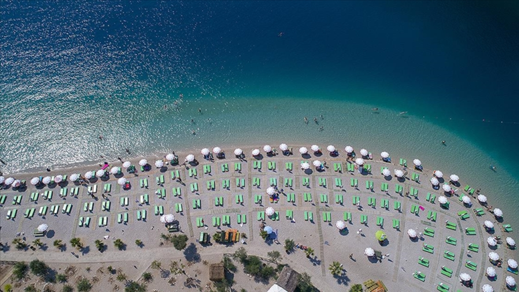 Mavi bayraklı 567 plajıyla Türkiye dünyada üçüncü sırada