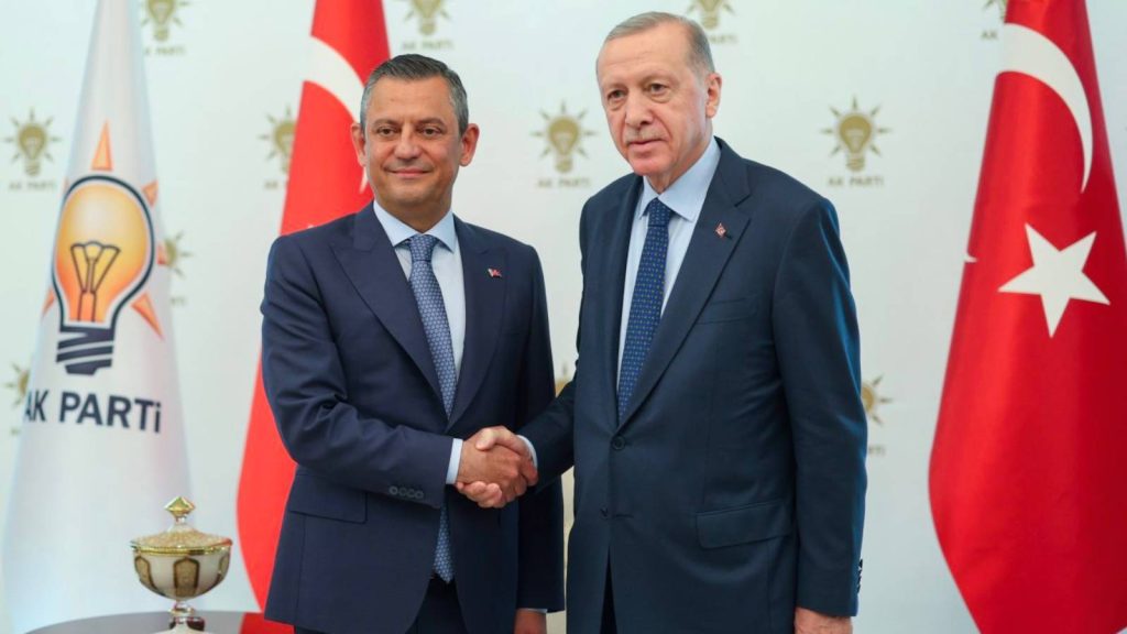 CHP, erken seçim için çalışmalara başlıyor: “Türkiye’yi nasıl yöneteceğiz?”