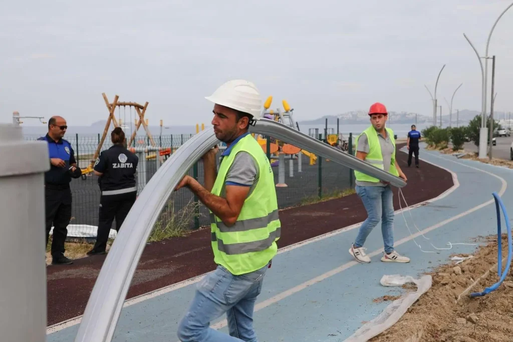 Bodrum Belediyesi’nden Turgutreis’te Aydınlatma Hamlesi